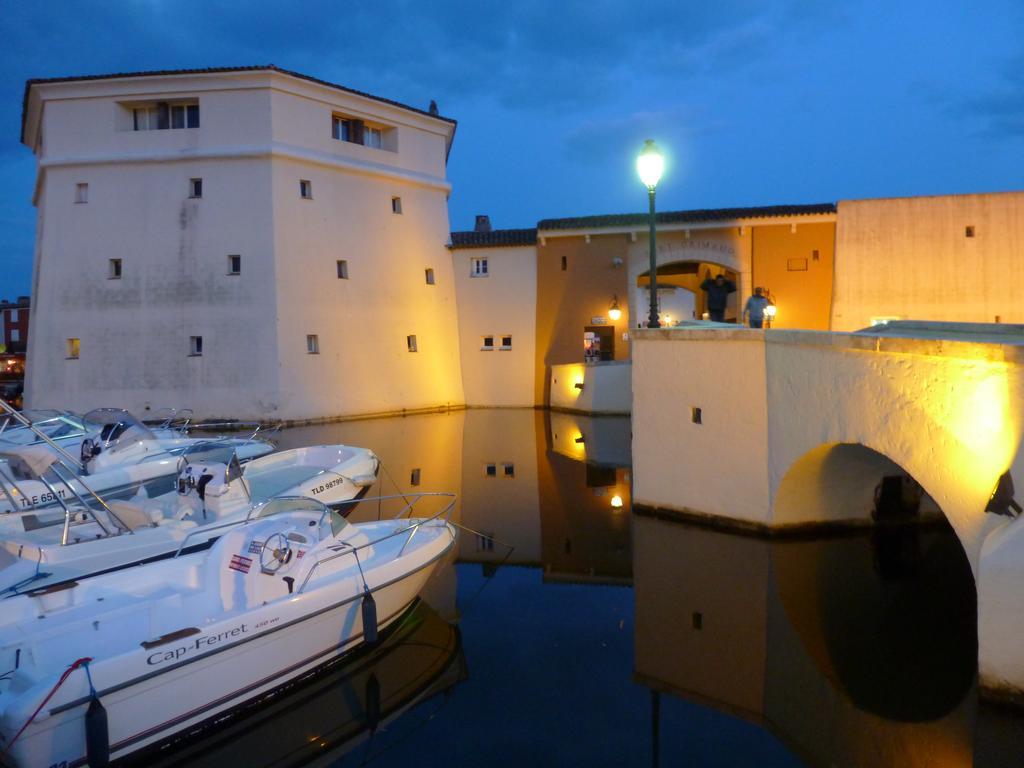 Vic'S Land Holidays Grimaud Exterior photo